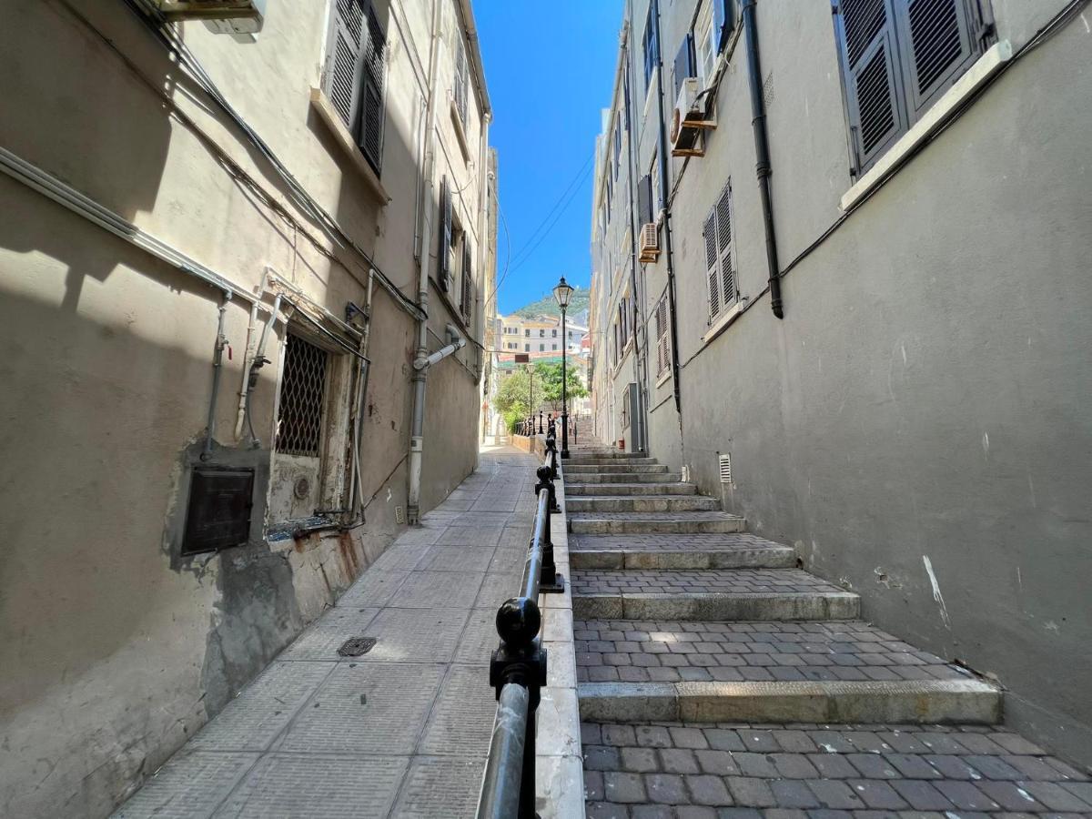 Ferienwohnung 1Br Hidden Gem At The Nook Gibraltar Exterior foto